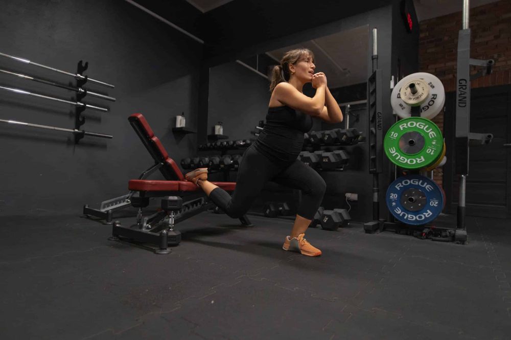 Amanda trenuje w ciąży w studiu Lift S&C
